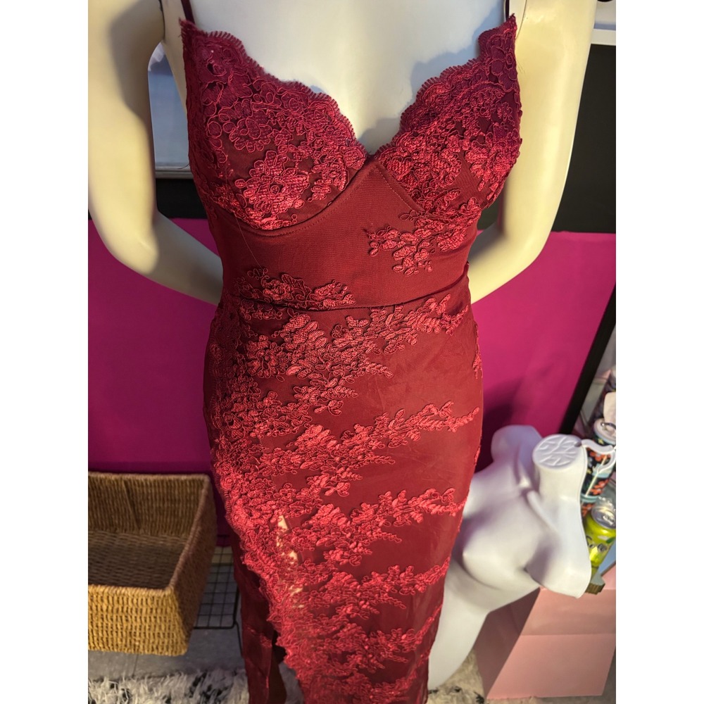 Fashion Nova Burgundy Lace Maxi Dress Floral Embroidery Side Slit Formal Medium